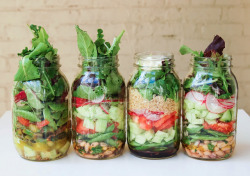 emigetsfit:   mason jar salads 