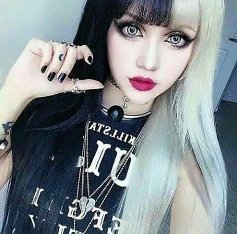 ∆Goth blog∆ Follow me for more pic