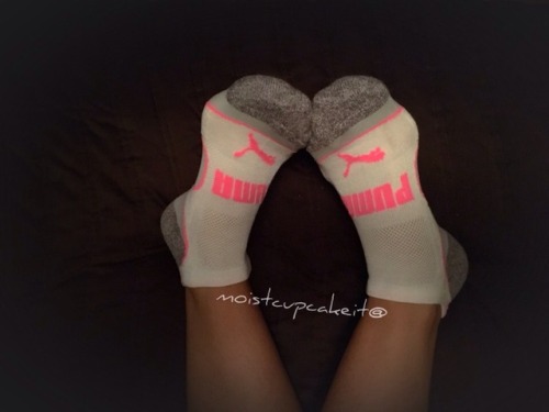 moistcupcakeit: Good afternoon beautiful people!!!! I have a new pair of smelly socks for sale on eB