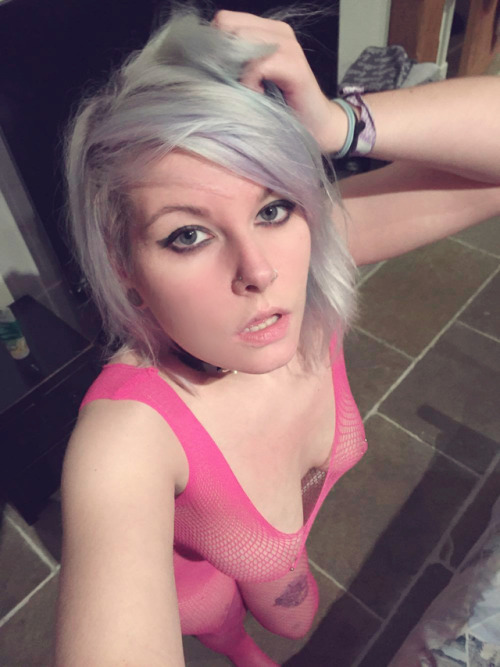 tattooed-greedy-girl:Like, reblog and message me for free nudes *must be following* - loads of amate