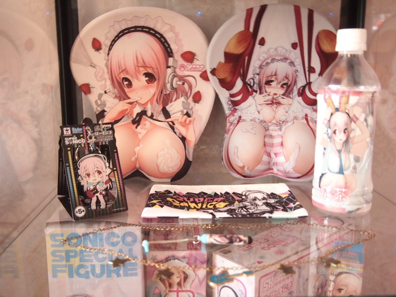 loversrock:Some stuff from my Super Sonico collection ~!