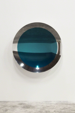 eccontemporary:    Anish Kapoor, Untitled (Teal), 2015, stainless steel and lacquer, 140 x 140 cmwww.kamelmennour.comwww.anishkapoor.com   