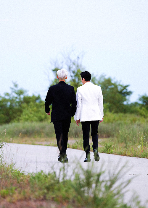 holding for chanyeol: day [437/548]↳ EXO-SC on the set of Closer to you | July 2019