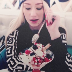 iggy-amelia-azalea:  more iggy.  Beauty