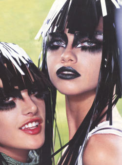 schu-schu:  fashion catwalk vogue dt jan 2003 dior galliano makeup eyelashes 