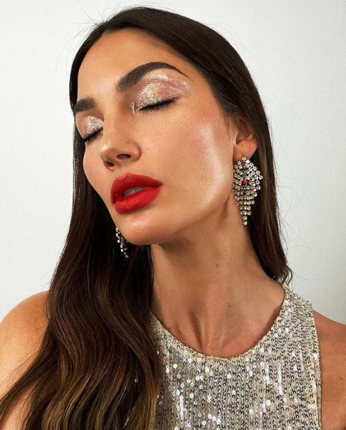 Lily Aldridge via @cgonzalezbeauty