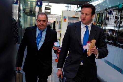 David Cameron and Alex Salmond discuss #Scotland&rsquo;s future&hellip;