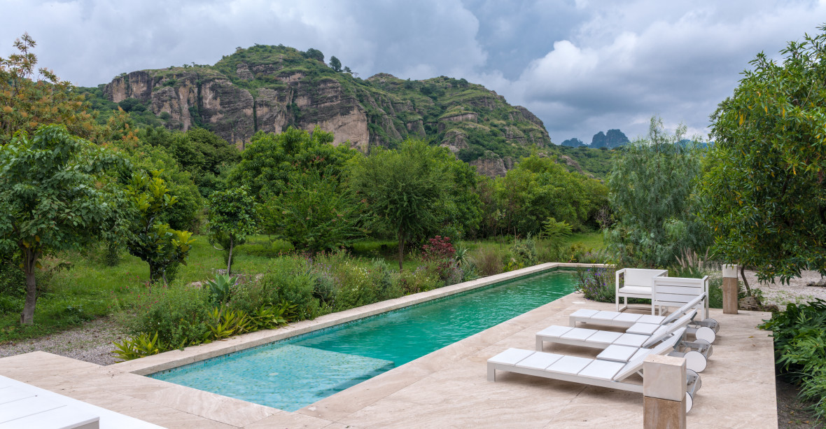 archatlas:    Casa Mozoquila  Casa Mozoquila by Vieyra Arquitectos is a single