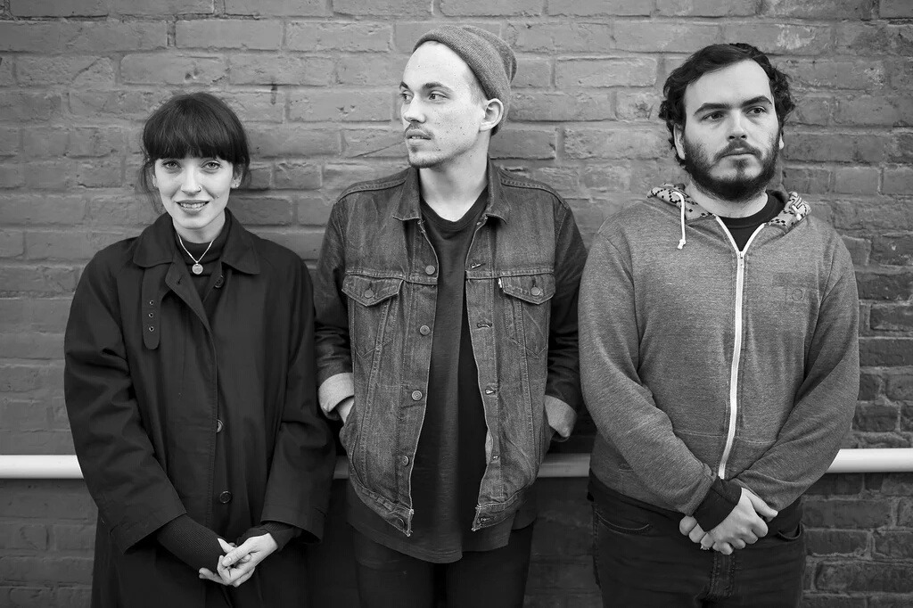 daughterfans:  ohdaughter:   Tour memories: Elena, Igor &amp; Remi outside Newport