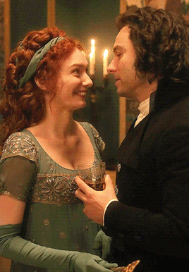 panoramamelodrama:Poldark s4 ep7: Romelza being cute at the Warleggan Ball