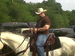 cigarpervdad:  singleclosetgay:  whitetrashmen:  never seen a bull on a horse?  Well, here ya go.   Please come to me!  S 