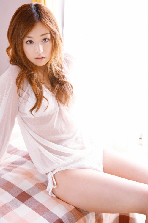 Jun Natsukawa : 夏川純 nice legs