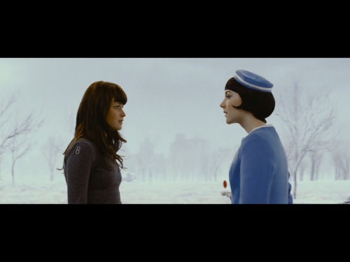 Alexis Bledel and Saorise Ronan in Violet and Daisy Director - ...