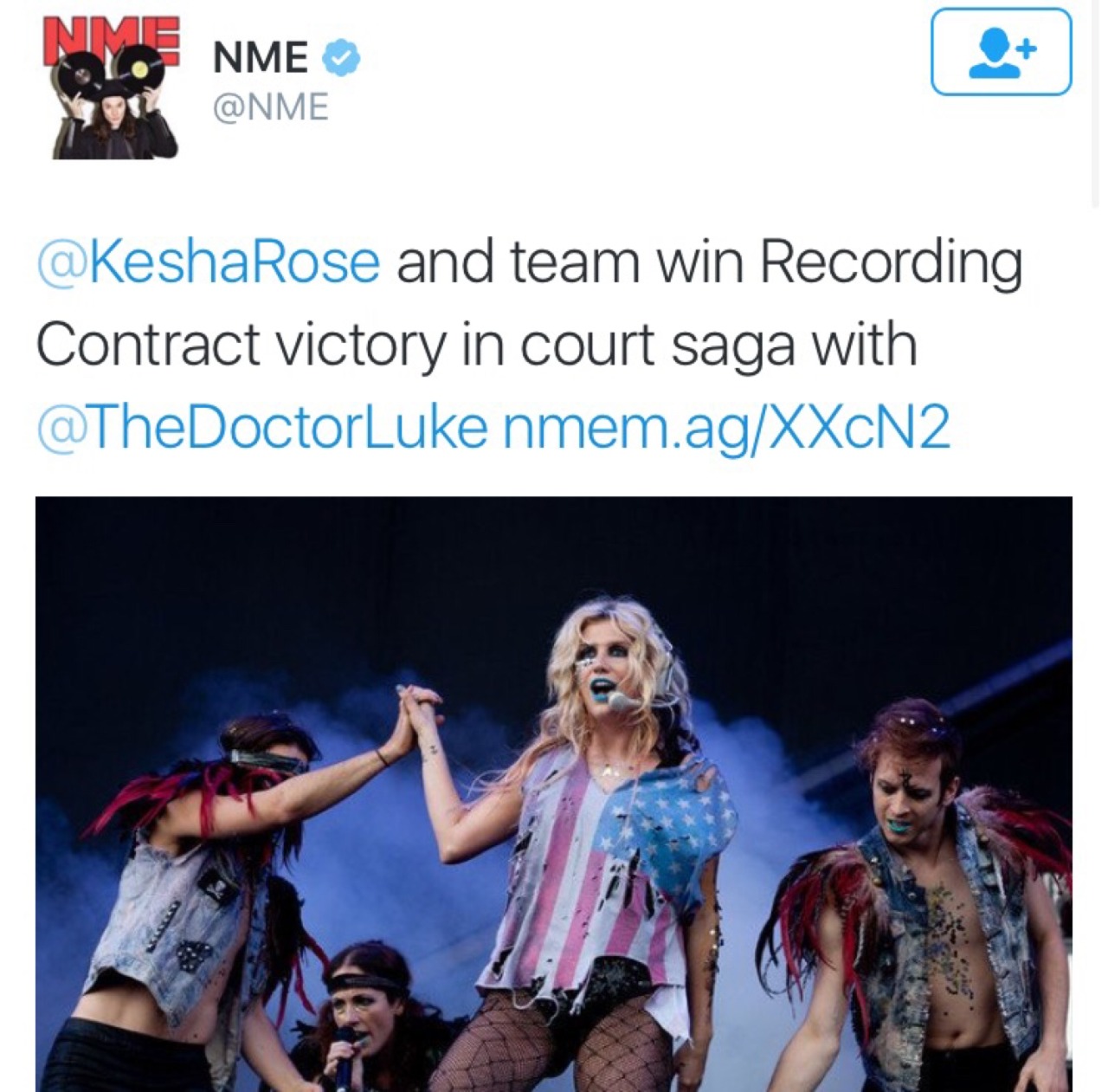 imanaurorandyoureabitch:  snatchingyofav:  KESHA WON THE CASE 🎉🎊🎈   No she