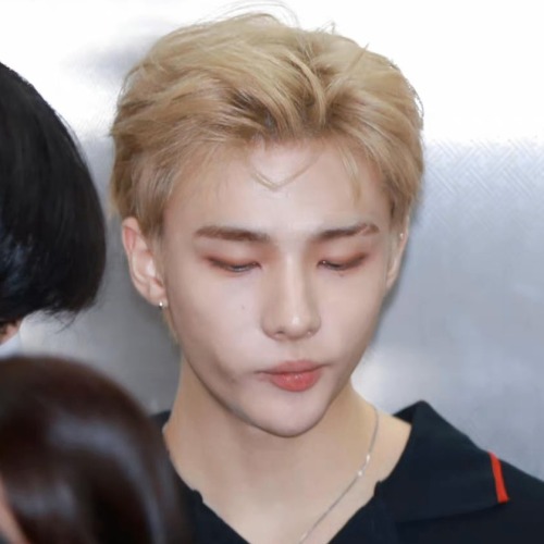 Hwang Hyunjin + Han Jisung Layouts.