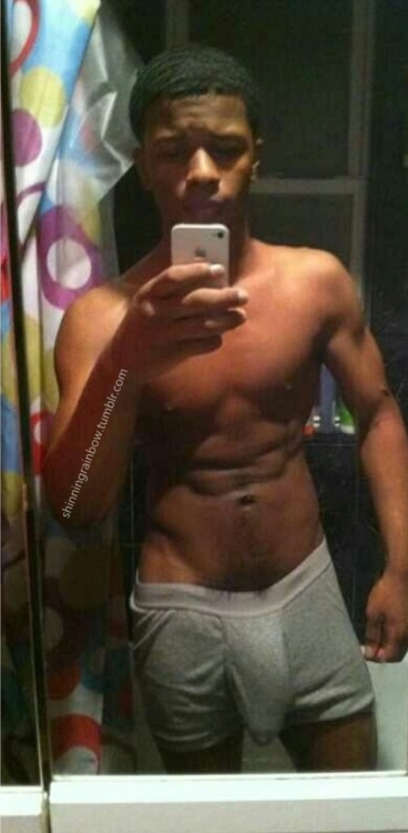shinningrainbow:  http://shinningrainbow.tumblr.com/ 