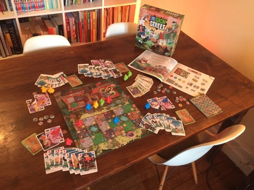 Ankama games has released a new board game:  “75 Gnom’ Street”, I did the illustration/characters on