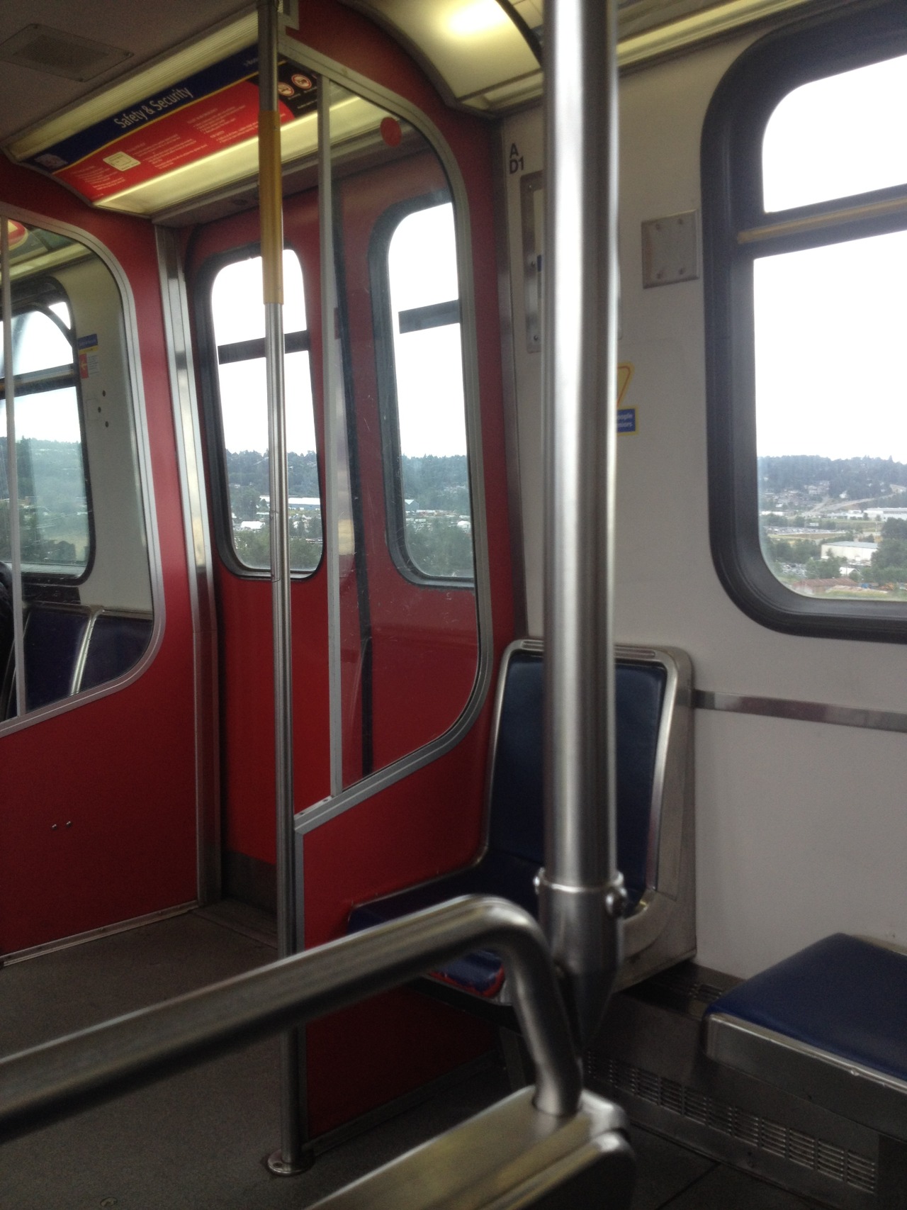 ughdark:  coechela:  riding the train home  darkside here