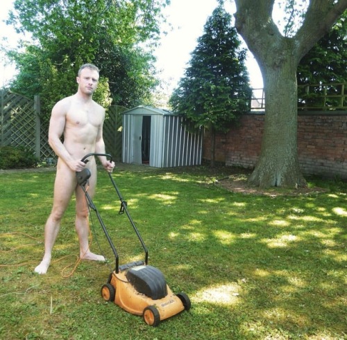 Happy World Naked Gardening Day 2018