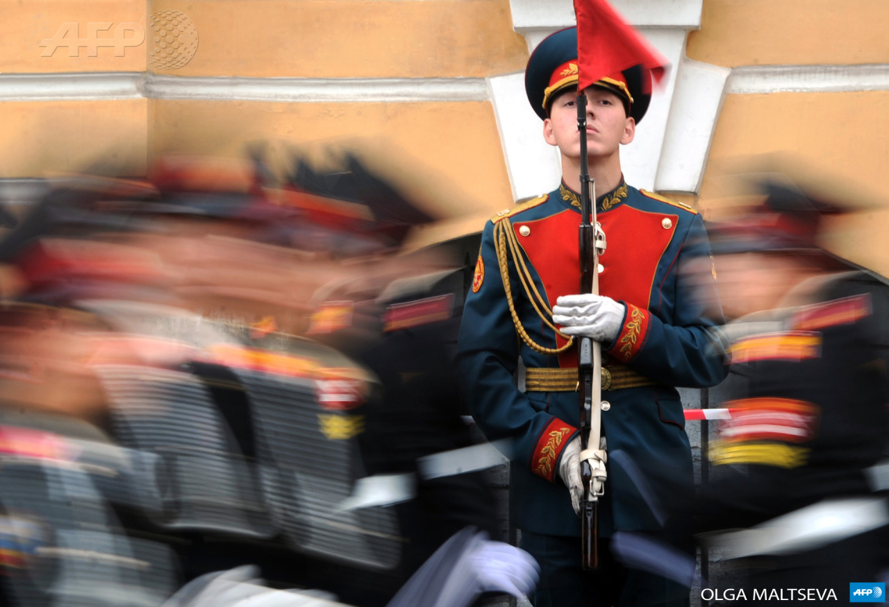 afp-photo:  RUSSIAN FEDERATION, SAINT PETERSBURG : Russian cadets of the Suvorov