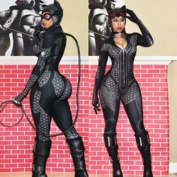 pawgworship2:  Cat Women Costume  I WOULD FUCK THE SHIT OUT OF CATWOMAN!