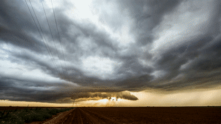 sixpenceee: The above is a severe weather time lapse. I love videos like this. Weather