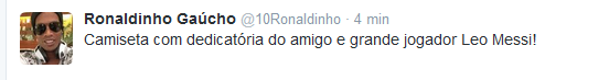 leomessiforever:  Ronaldinho: “T-shirt with the dedication of friend and great