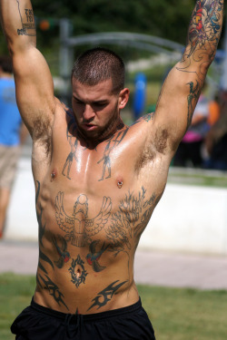armpitluvrs:  BI - Amazing, rugged, manly. I need to be his bitch! I bet he smells and tastes incredible
