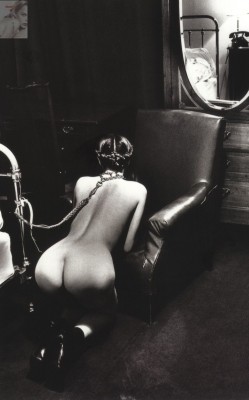 babygirlssweetsurrender:    ph. Helmut Newton  