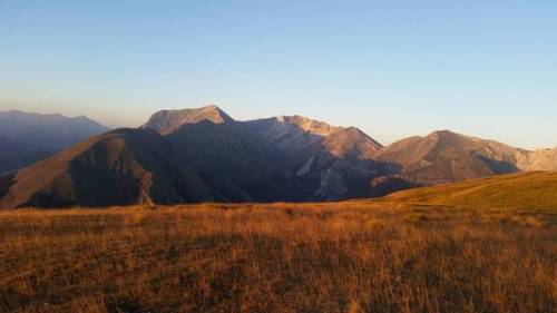 Alba tra le montagne🌅 (6:05) (at Monte Sibilla)