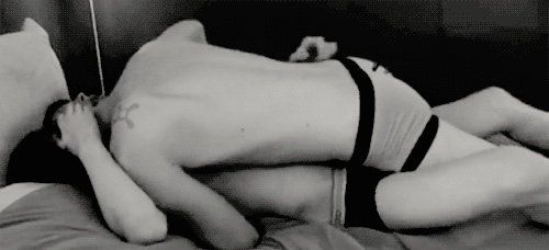 taolucidity:  Hot Make Out Session. 