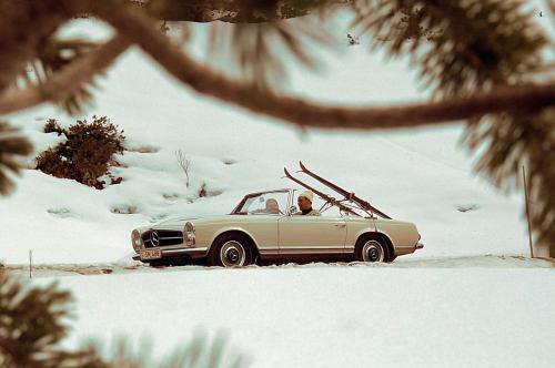 frenchcurious:Mercedes-Benz S 113 series. source Mercedes-Benz Museum