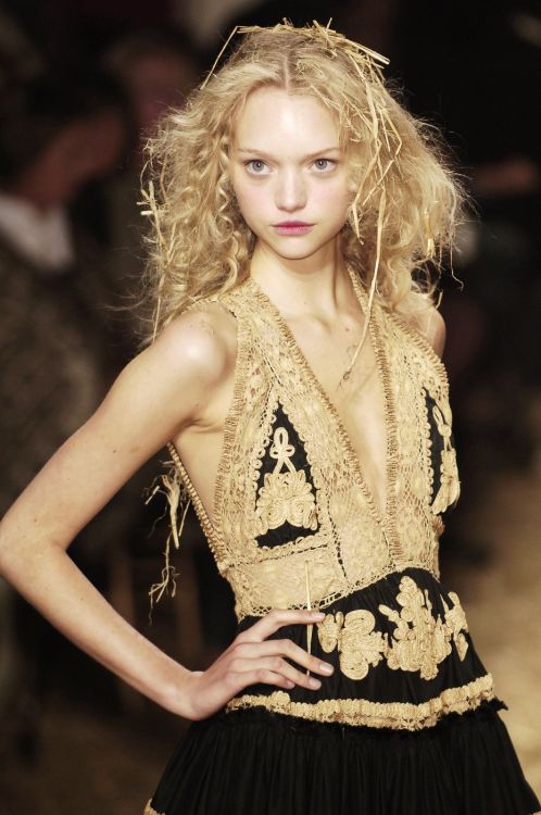 skulsakz: gemma ward @ jean paul gaultier spring 2006 couture