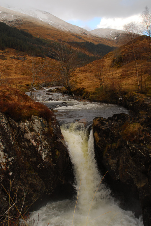 wanderthewood:Waterfall in Glenshiel, Scotland by 3.0s