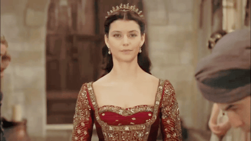 Sultans And Their Colorful Clothes + Ksem Sultan's Red Caftan And Golden Shiny Robe