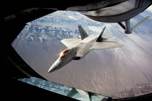 fuckyeahairplaness:    by Official U.S. Air Force  