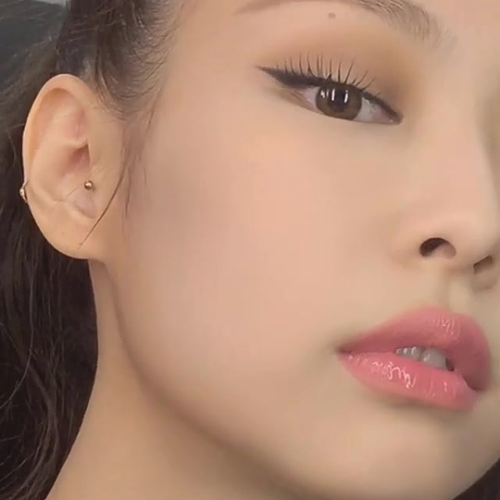 hirokigf:jennierubyjane