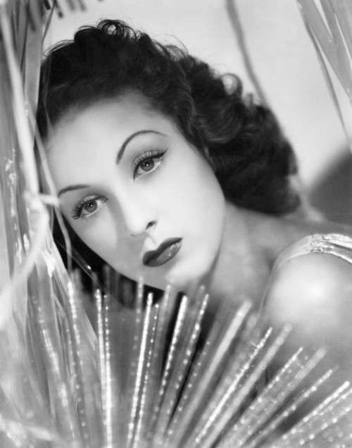 HAPPY BIRTHDAY, DANIELLE DARRIEUX! [05/01/1917 - 10/17/2017]Photo of Danielle Darriuex | 1930s