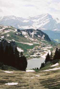 travelingcolors:  Mountain Resort | Switzerland (by Alejandro Melero Carrillo)