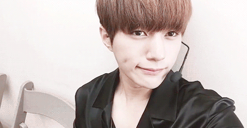kim_msl: thanks, thank you, i love you hwaiting tomorrow as well!!