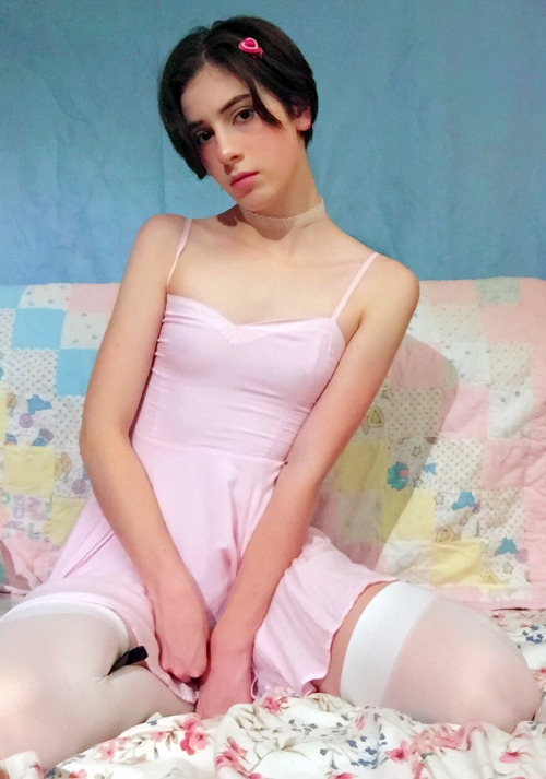 crossdresserlife:A perfect girl you’d love to see kneeling above you, holding up the hem of he