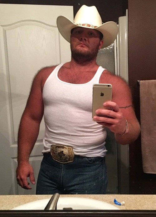 roughnecktx91:Me in the best shape of my life last summer… I’ll get back to this&hellip