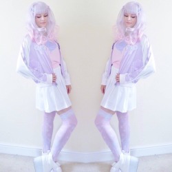 mypasteluniverse:  These shoes make me so tall! (^◇^;) 