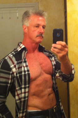 perfectdaddies:  Love when Dads out shopping and sends me pics like these saying “should i get this shirt boy?”