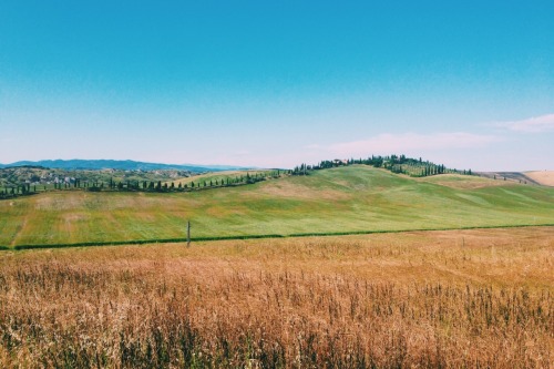 Firenze - Siena - Montepulciano. Through Valle d'Orchia and Chianti Valley.