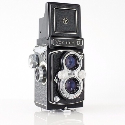 Via @kalitheblackdog Yashica-D from another prospective … Photo taken with FujiX100 natural w