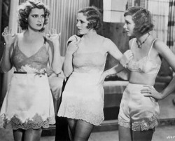  Jeanette MacDonald, Sally Blane and Joyce Compton in the 1931 film “Anabella’s Affairs.  