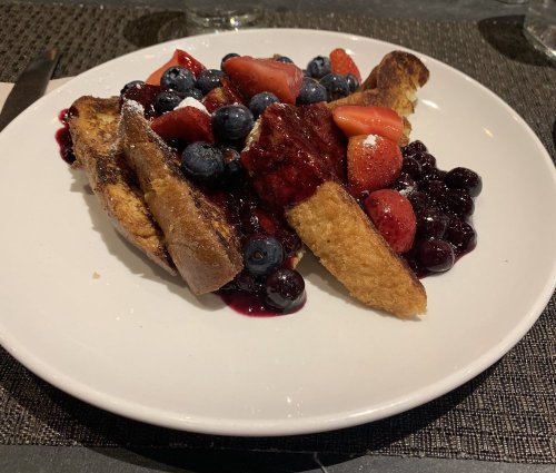Friedman&rsquo;s - New York City, NYFrench Toast with Berry Compote