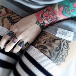 p-aleskin:  Tattoo &amp; Piercing blog x