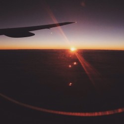 deeplovephotography:Sunrise, somewhere over the pacific